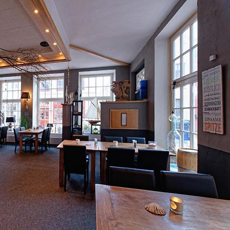 Restaurant Haus Hamburg Hotel Leer Buitenkant foto